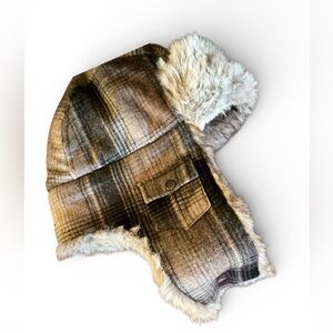Woolrich Neutrals Grey Tan Black Plaid Trapper Hat Red Plaid Interior SZ Large